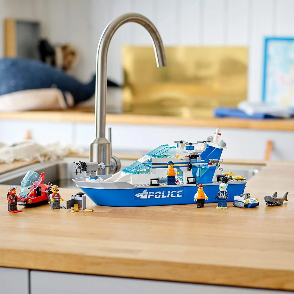 Police Patrol Boat Building Kit 276 Pieces F3125