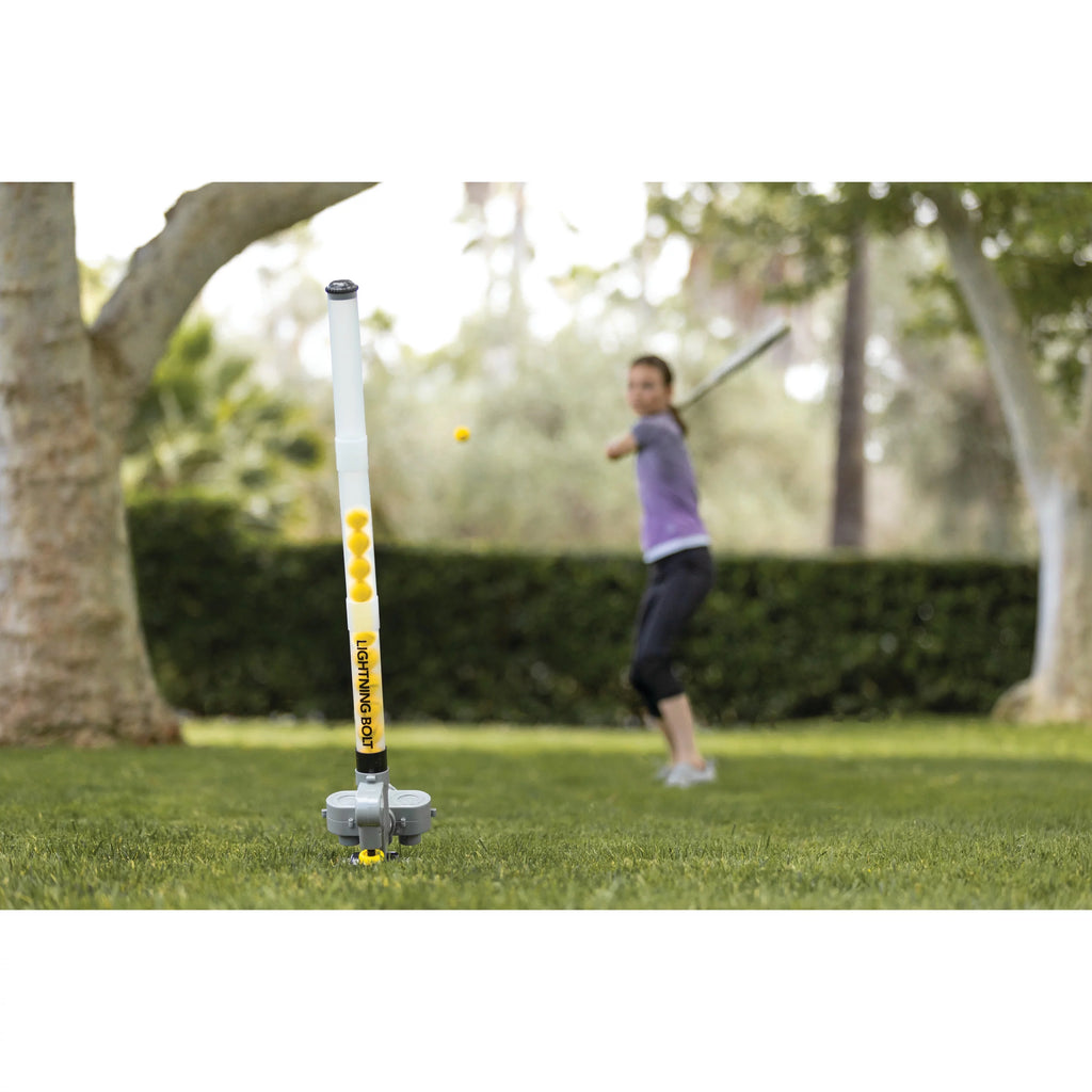 Lightweight Portable Automatic Pitching Machine with 26 Ball Capacity F85116