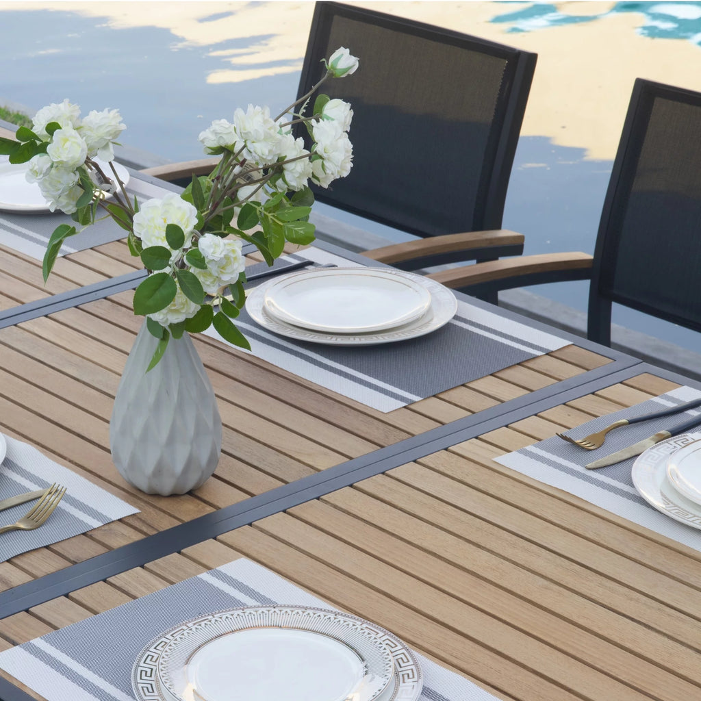 Extendable Teak Outdoor Dining Set for 8 G334