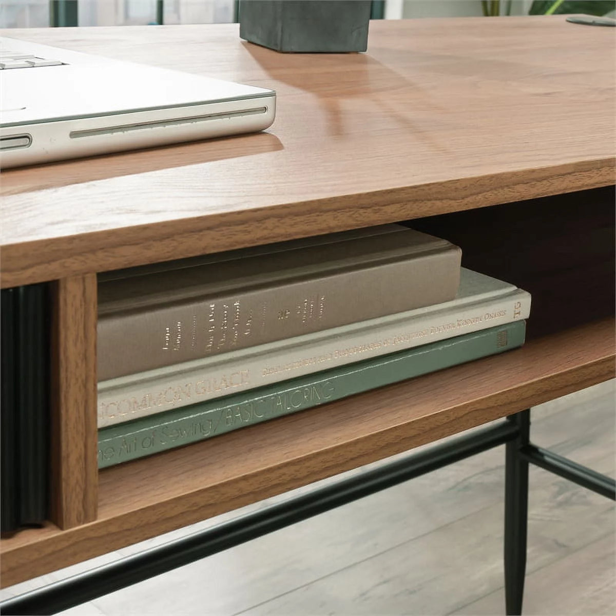 L-Desk J57918