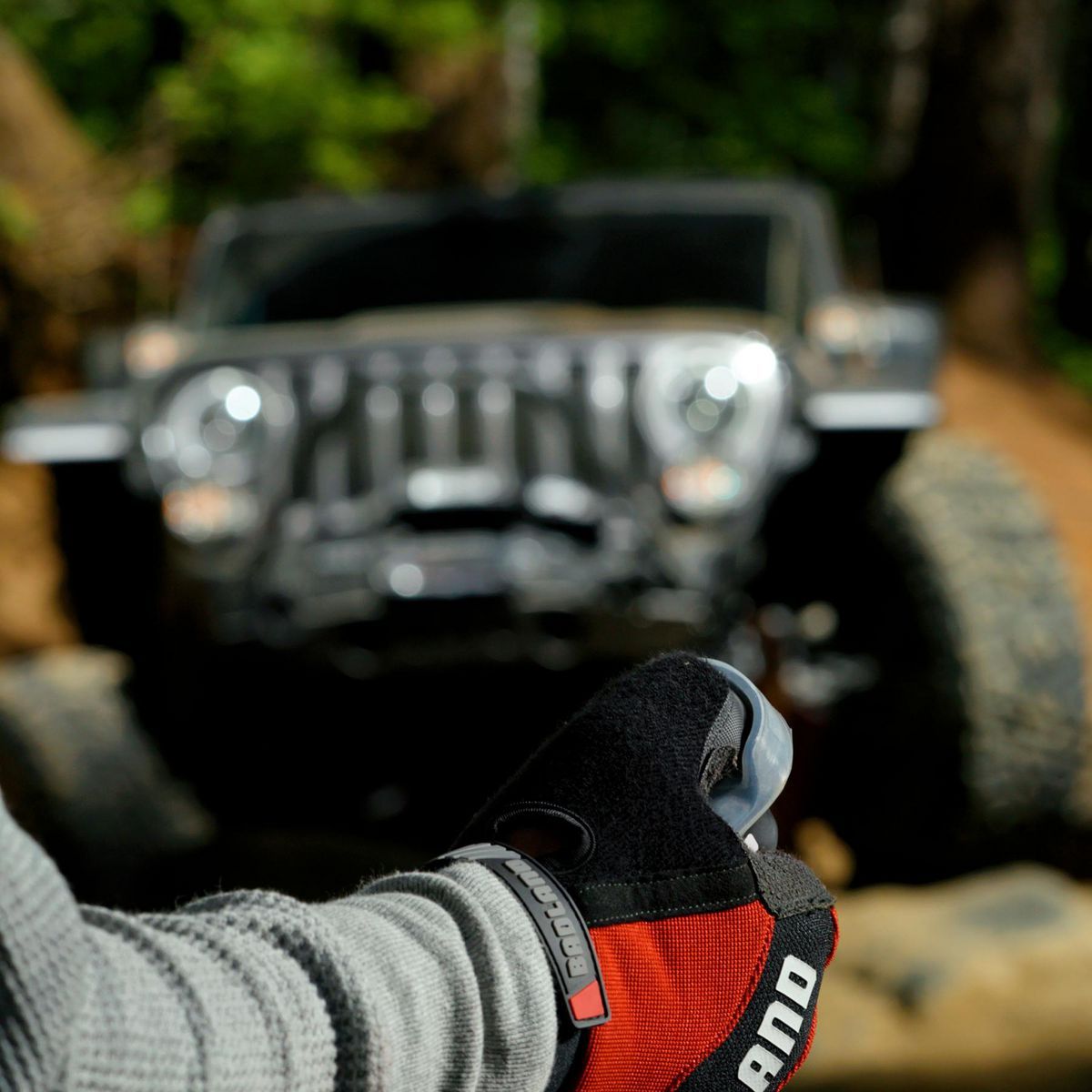 12,000 lb. Synthetic Rope Winch with Wireless Remote K2059