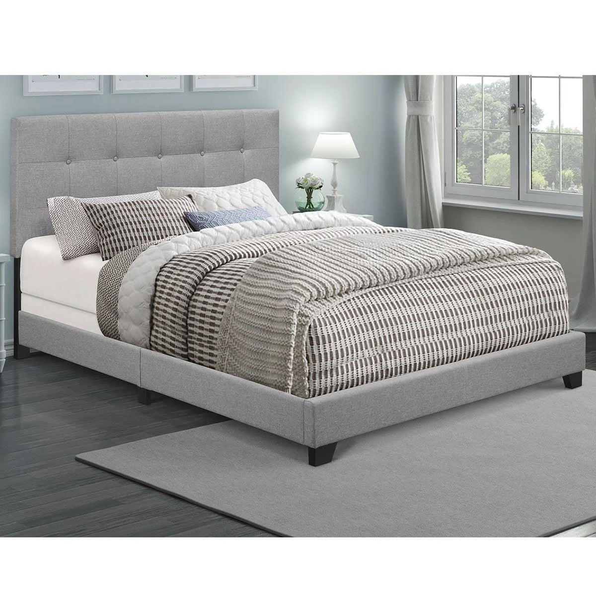 Queen Upholstered Platform Bed K5633