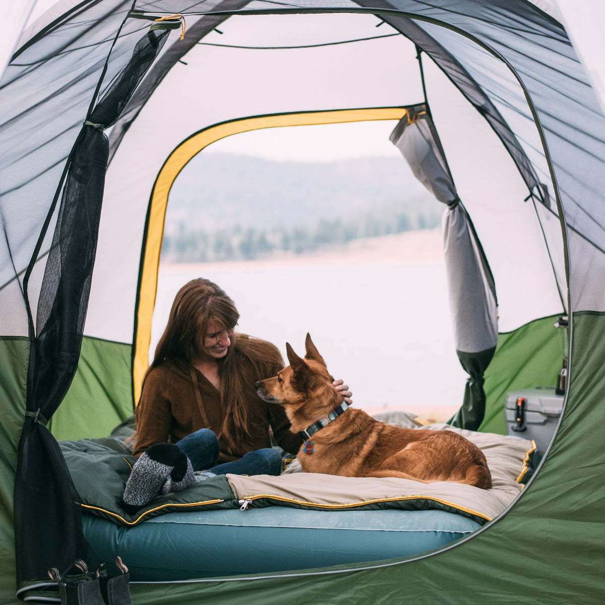 8-Person 2 Room Hybrid Dome Tent Y641