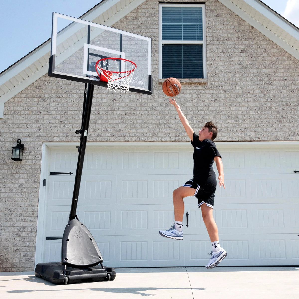 54 In. Shatter-proof Polycarbonate Portable Basketball Hoop V313
