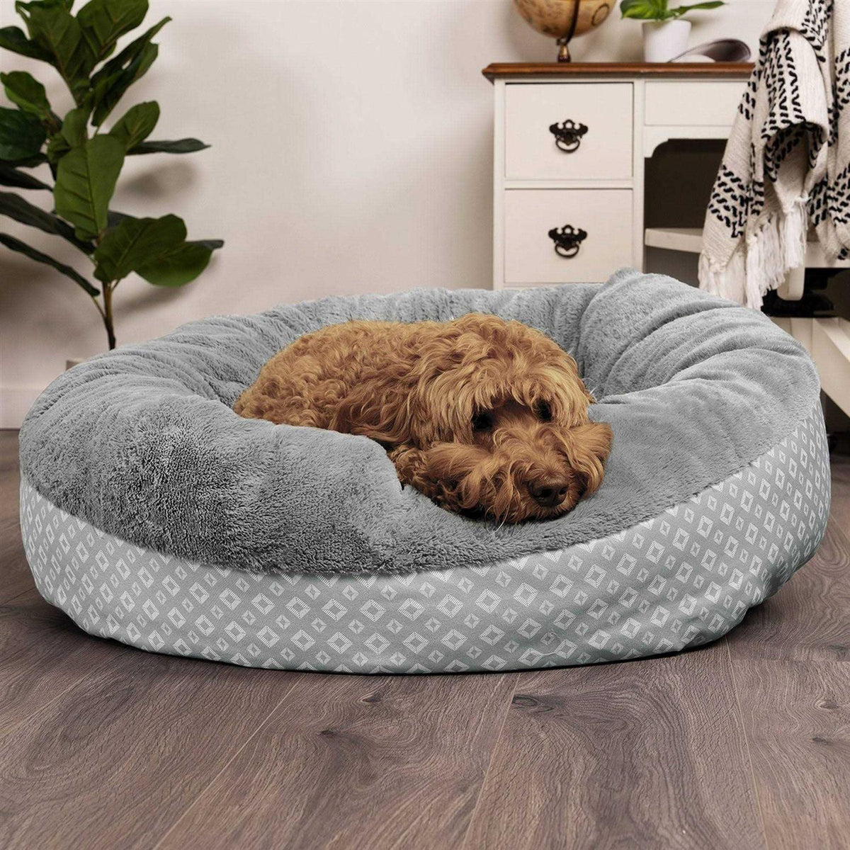 Plush Diamond Print Calming Donut Pet Bed C7100
