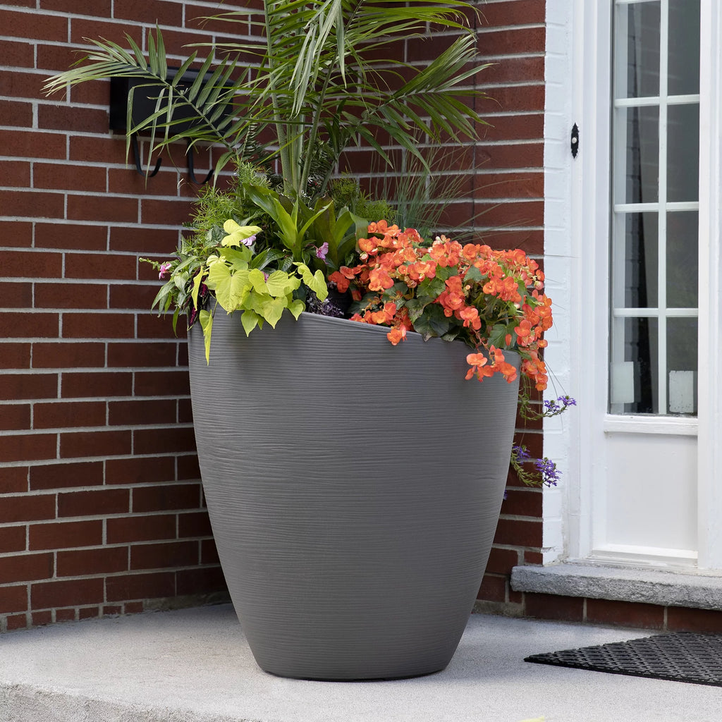 30" Round Planter Graphite Grey Q61215